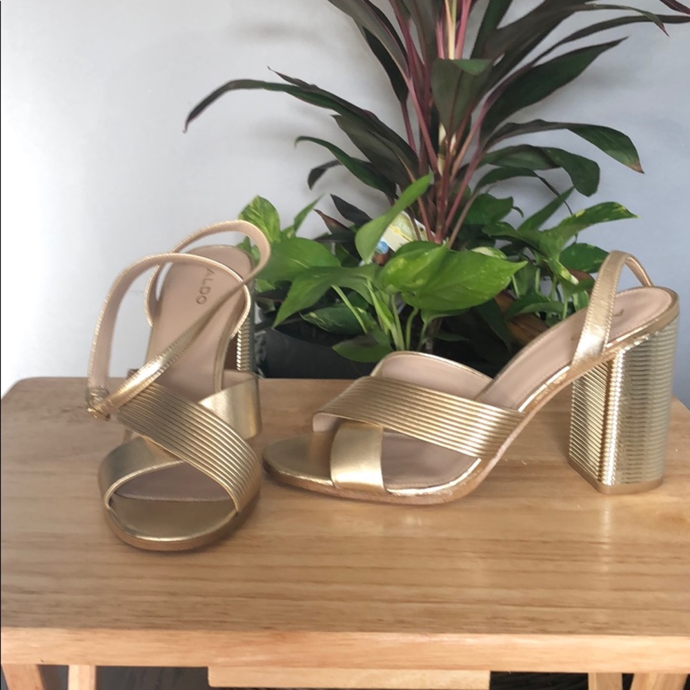 Aldo Gold Ankle Strap Sandals Size 10
